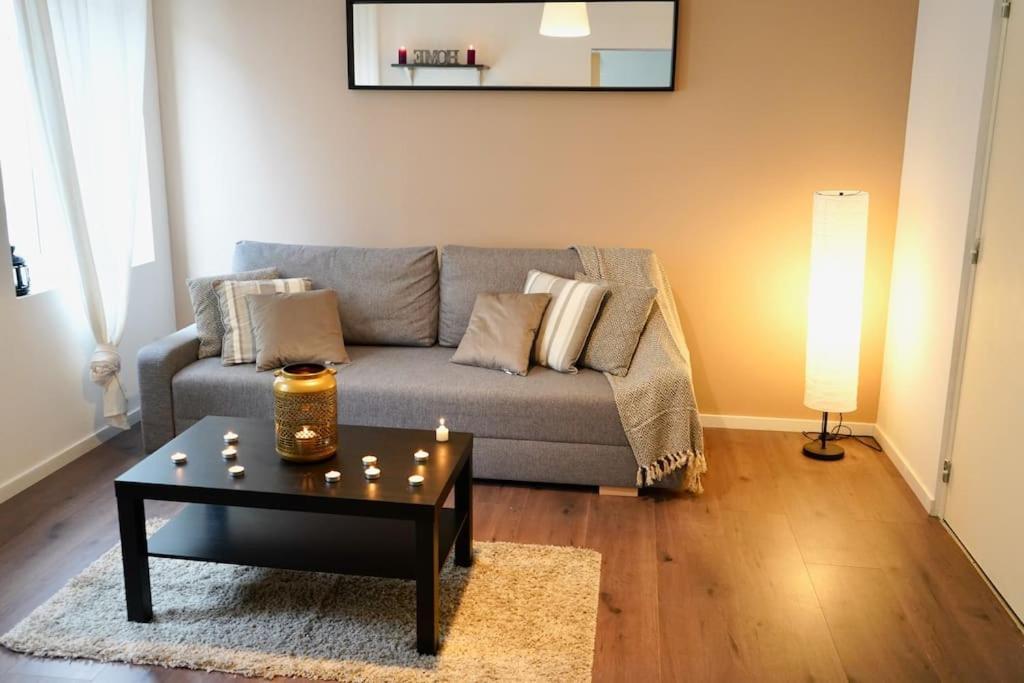 Rm-1 - Appartement F2 Au 1Er Etage Pour 1-3 Pers Mulhouse Esterno foto