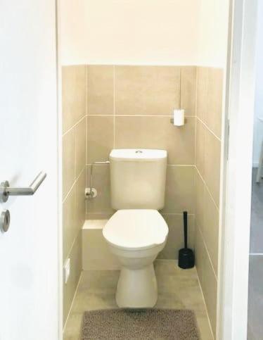 Rm-1 - Appartement F2 Au 1Er Etage Pour 1-3 Pers Mulhouse Esterno foto